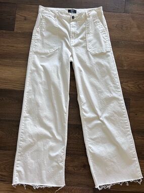 Off white Meg Wide Leg Jeans by Kut. Size 10